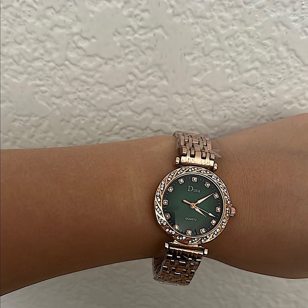 DISU watch,rose gold, quartz,NEW